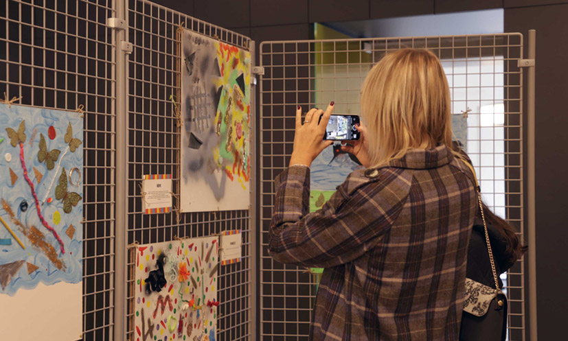 Alcuni lavori del laboratorio sul riuso creativo.